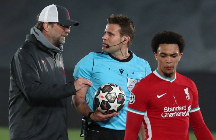 意天空：迪乌夫在国米逐渐展现影响力，或成邓弗里斯合适替补（意天空：迪乌夫在国米渐入佳境，有望出任邓弗里斯理想替补）