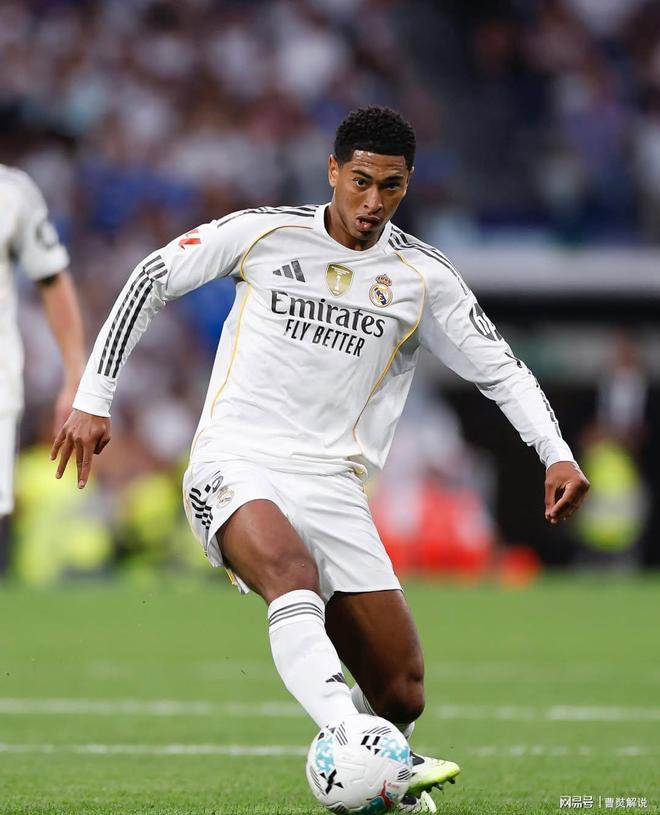 姆巴佩西甲第15轮狂轰3球，助皇马3-0胜毕巴，状态惊人，成为当世足坛第一人。（西甲第15轮，姆巴佩帽子戏法助皇马3-0毕巴，状态惊艳，直指当今足坛第一人）