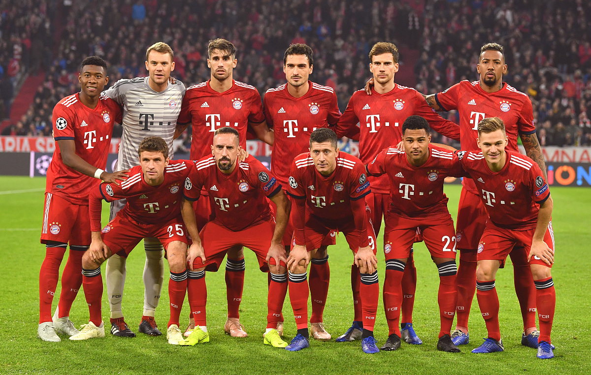 米切尔&莫布利首节合砍26分，其他队友合计只得7分（米切尔与莫布利首节联手轰下26分，其余队友仅拿7分）