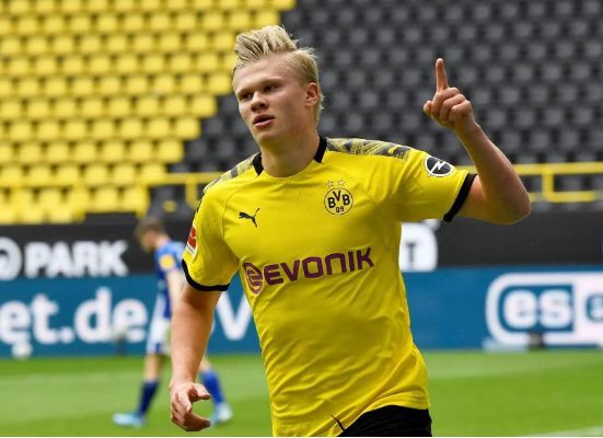 斯内德：穆帅对我而言就像父亲，贝尼特斯来国米的时机不对（斯内德：穆里尼奥对我如父，贝尼特斯接手国米时机不佳）